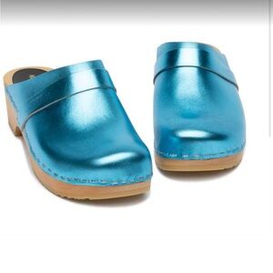 Swedish Hasbeens Metallic Blue Leather Clogs